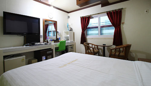 Cherbourg Hotel Cheonan Exterior foto